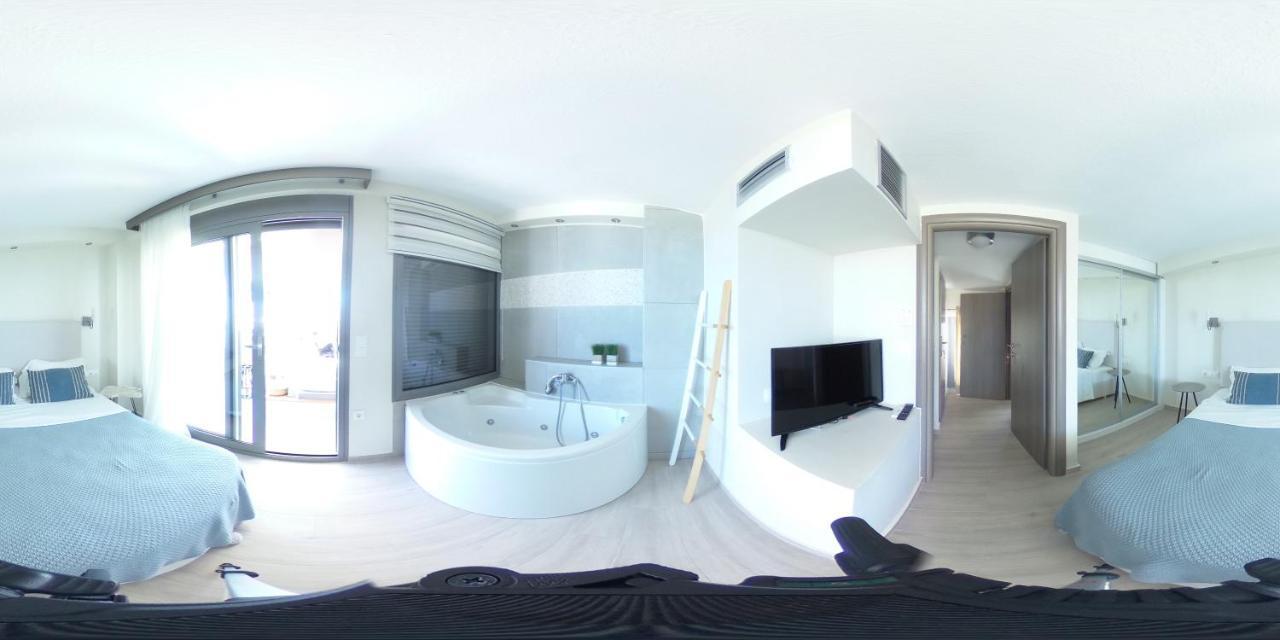 Hanioti Suite Maisonette In Front Of The Sea Dış mekan fotoğraf