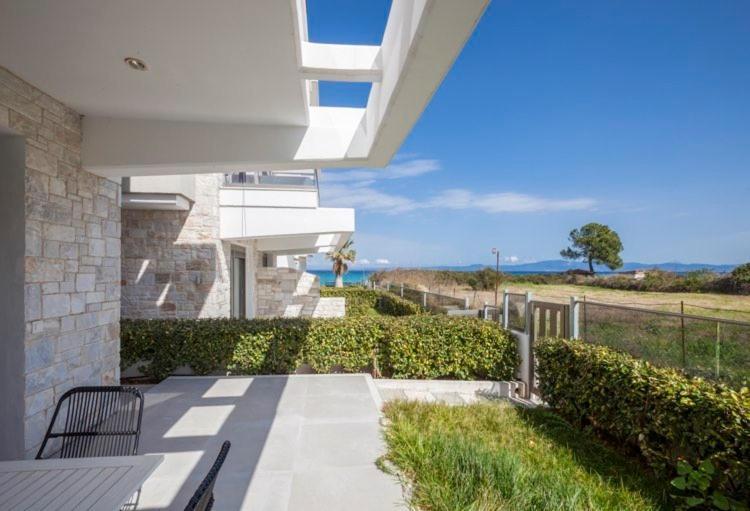 Hanioti Suite Maisonette In Front Of The Sea Dış mekan fotoğraf