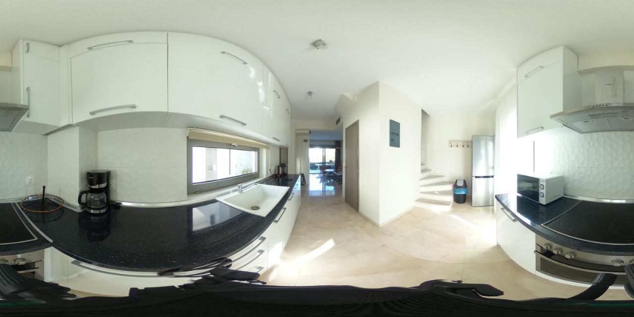 Hanioti Suite Maisonette In Front Of The Sea Dış mekan fotoğraf