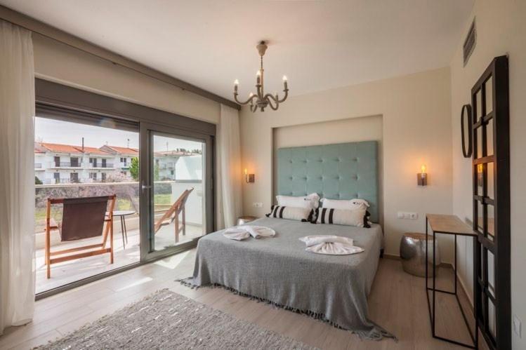 Hanioti Suite Maisonette In Front Of The Sea Dış mekan fotoğraf