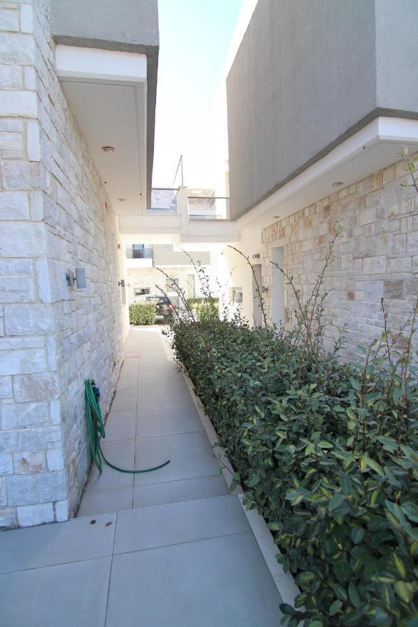 Hanioti Suite Maisonette In Front Of The Sea Dış mekan fotoğraf